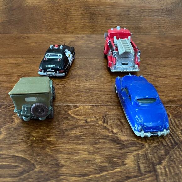DISNEY PIXAR CARS Vintage Metal Diecast Sheriff Red Sarge Doc Hudson - Picture 3 of 4